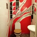 Koti Pyhaejaerven Rannalla, Mustavuori Tampereella * טמפרה