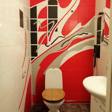Koti Pyhaejaerven Rannalla, Mustavuori Tampereella * Tampere
