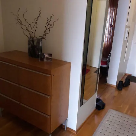 Apartment Koti Pyhaejaerven Rannalla Tampereella