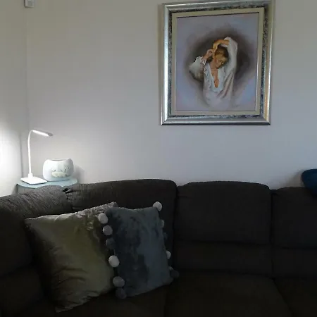 Apartment Koti Pyhaejaerven Rannalla Tampereella *