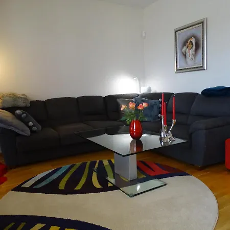Apartment Koti Pyhaejaerven Rannalla Tampereella Tampere