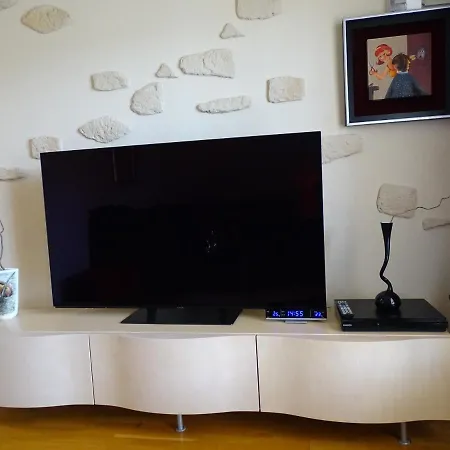 Koti Pyhaejaerven Rannalla, Mustavuori Tampereella Tampere