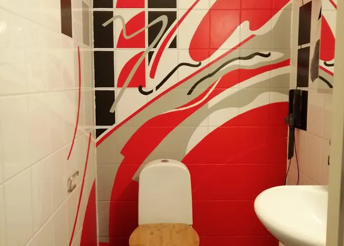 Koti Pyhaejaerven Rannalla, Mustavuori Tampereella * Tampere