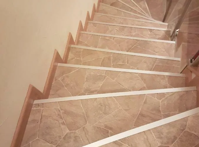 Koti Pyhaejaerven Rannalla, Mustavuori Tampereella