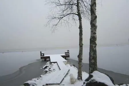 Koti Pyhaejaerven Rannalla, Mustavuori Tampereella Appartamento *