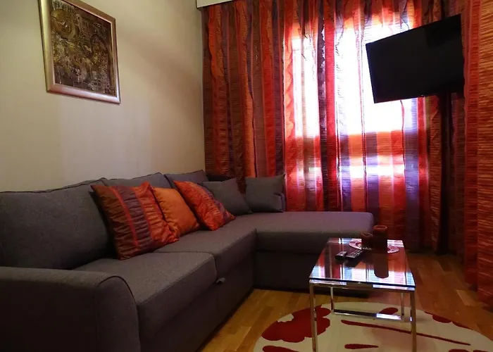 Koti Pyhaejaerven Rannalla, Mustavuori Tampereella Appartamento *